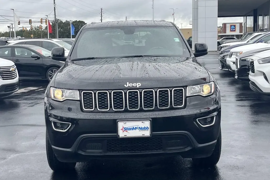 2022 Jeep Cherokee Laredo photo 1