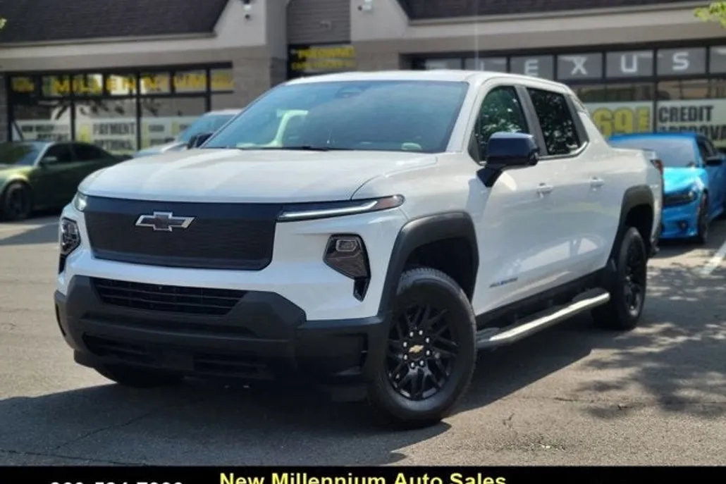 2024 Chevrolet Silverado EV Work Truck photo 1