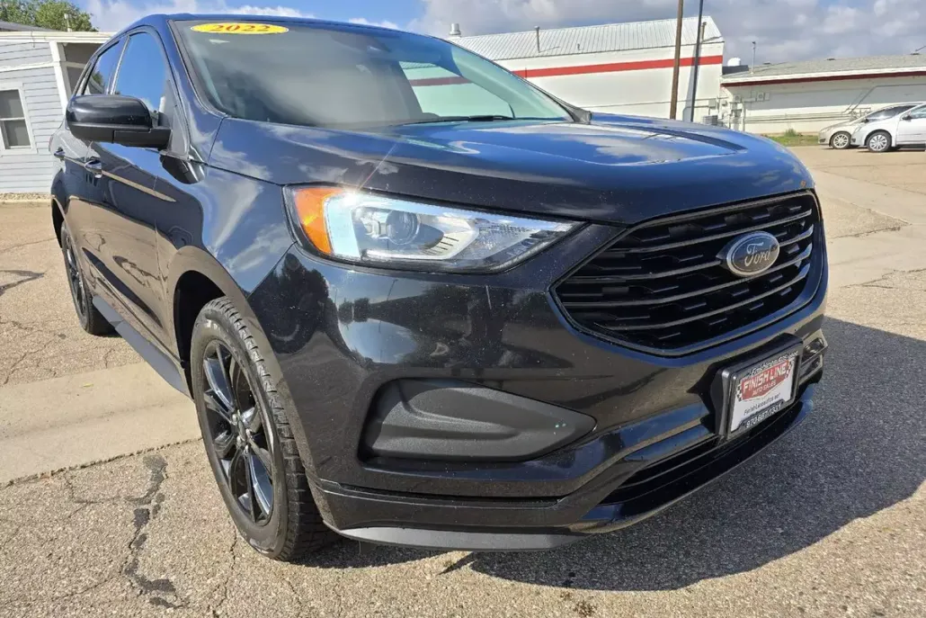 2022 Ford Edge SE photo 1