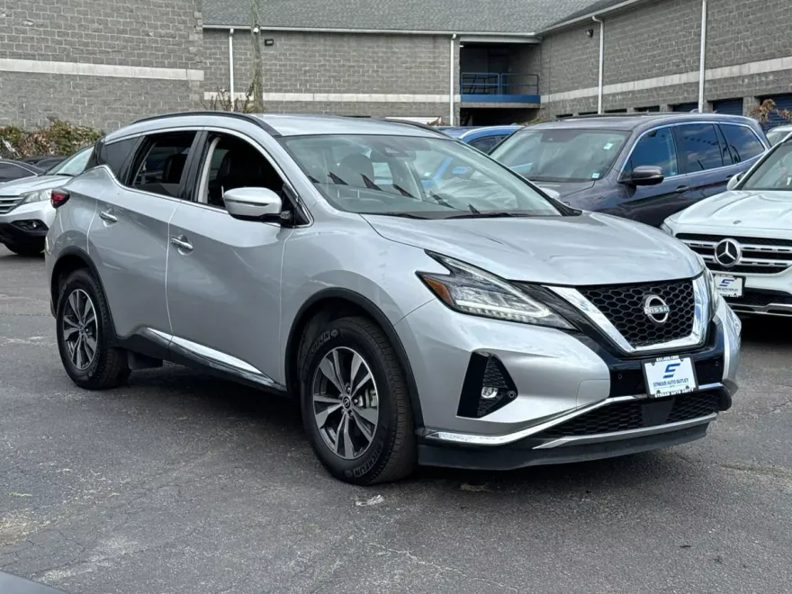 2023 Nissan Murano SV photo 1