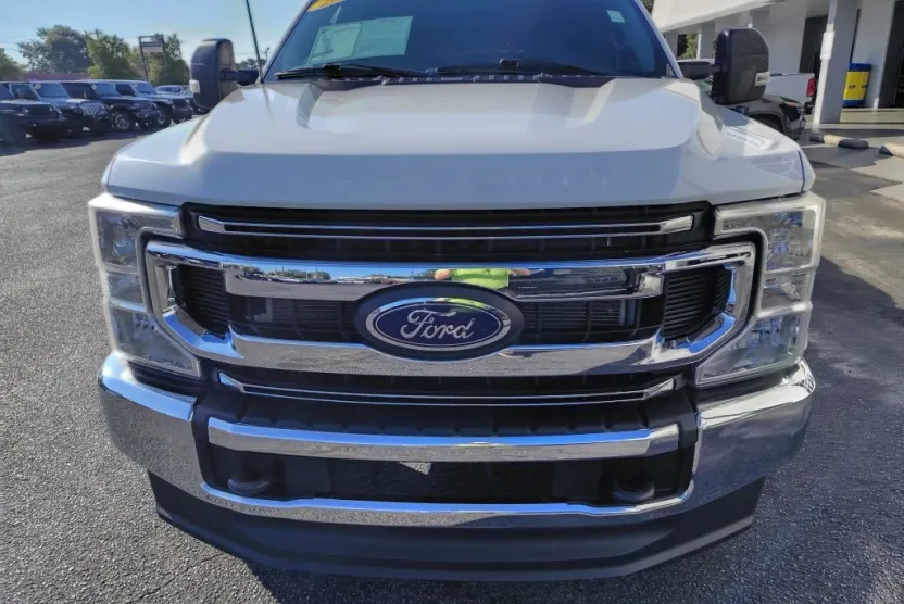 2022 Ford F-350 XL photo 1