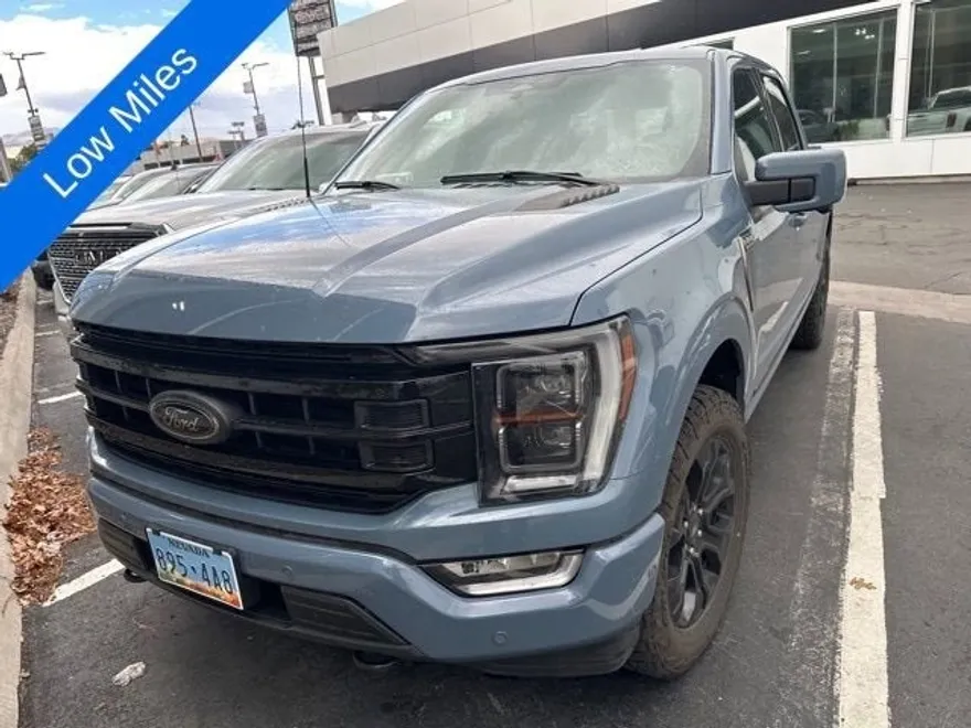 2023 Ford F-150 Platinum photo 1