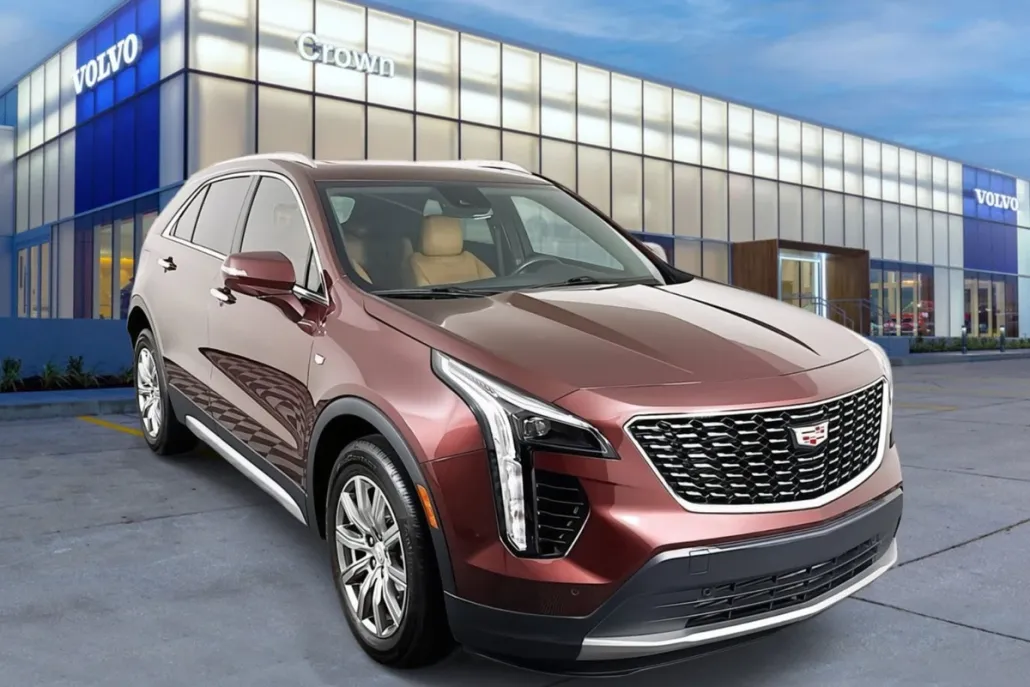 2023 Cadillac XT4 Premium Luxury photo 1