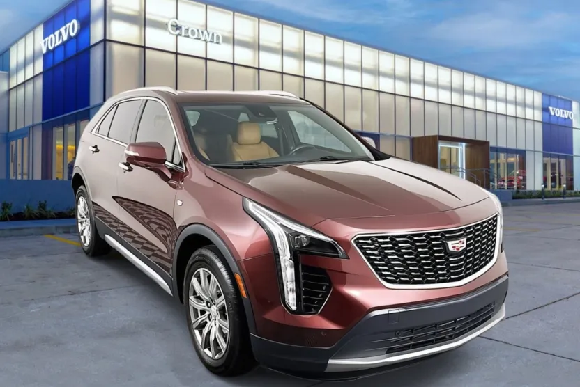 2023 Cadillac XT4 Premium Luxury photo 1