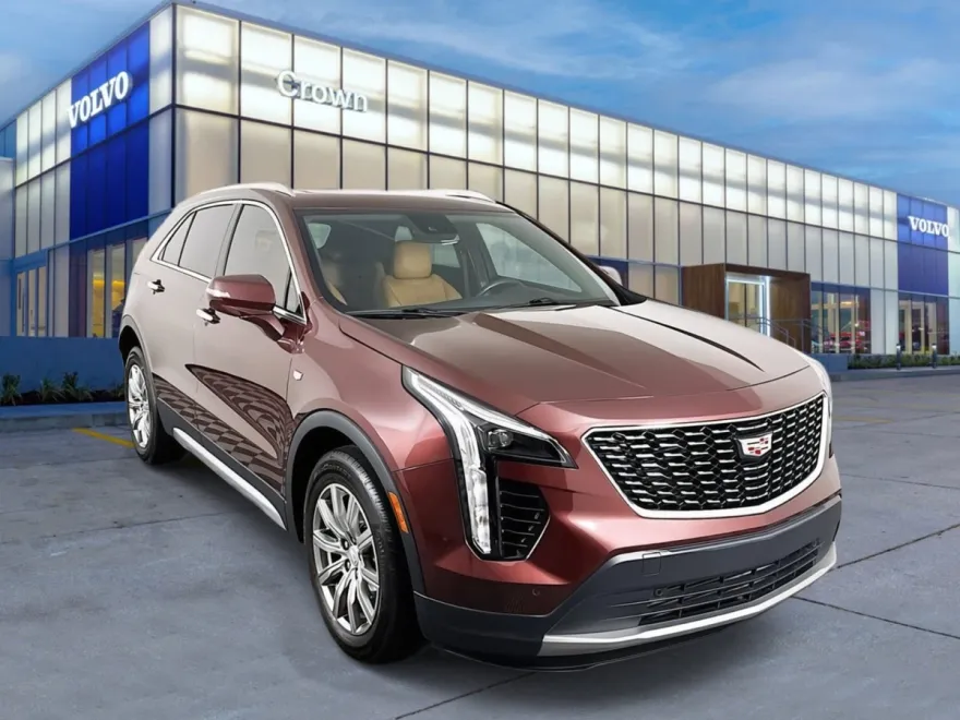 2023 Cadillac XT4 Premium Luxury photo 1