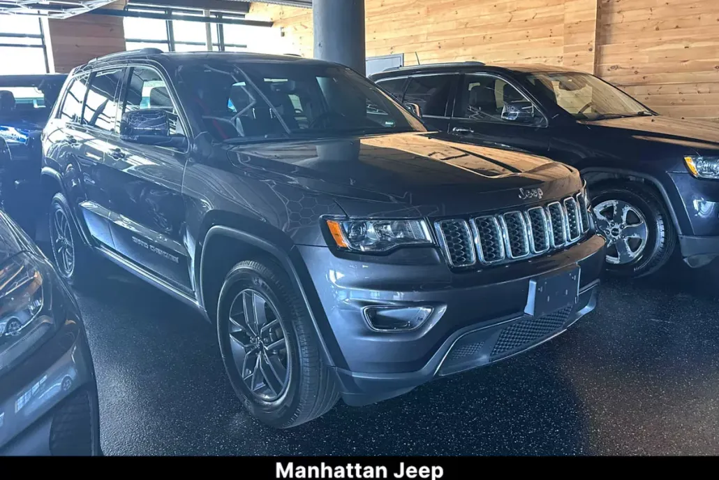 2017 Jeep Grand Cherokee Limited photo 1