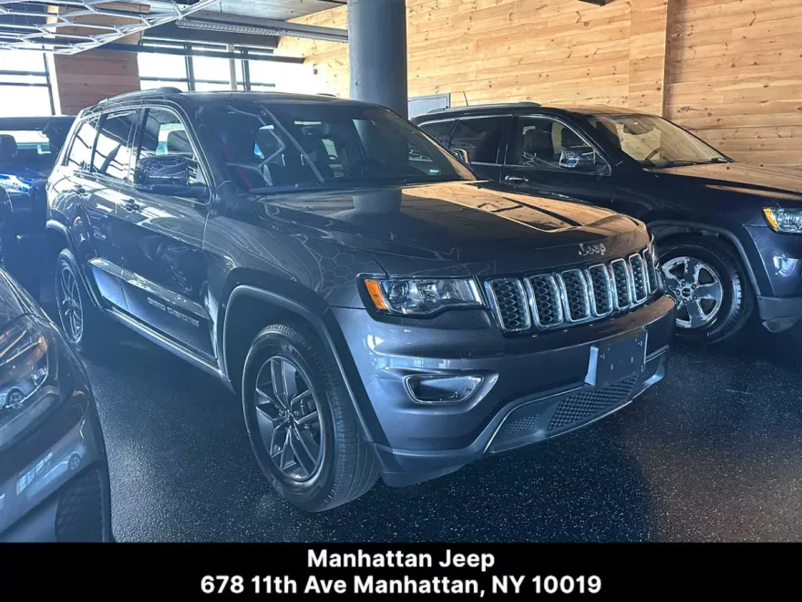 2017 Jeep Grand Cherokee Limited photo 1