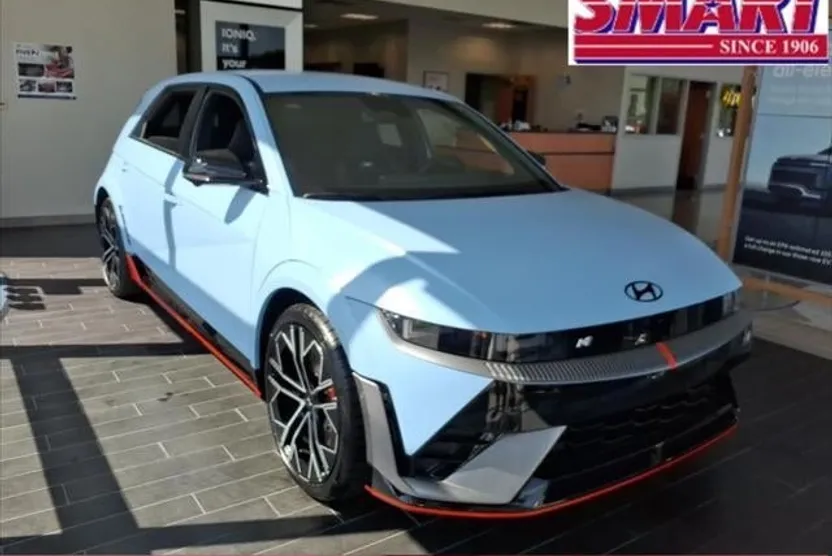 2025 Hyundai Ioniq photo 1