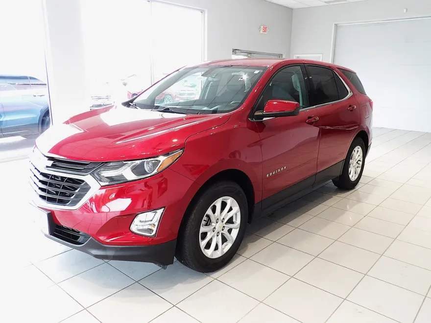 2018 Chevrolet Equinox LT photo 1