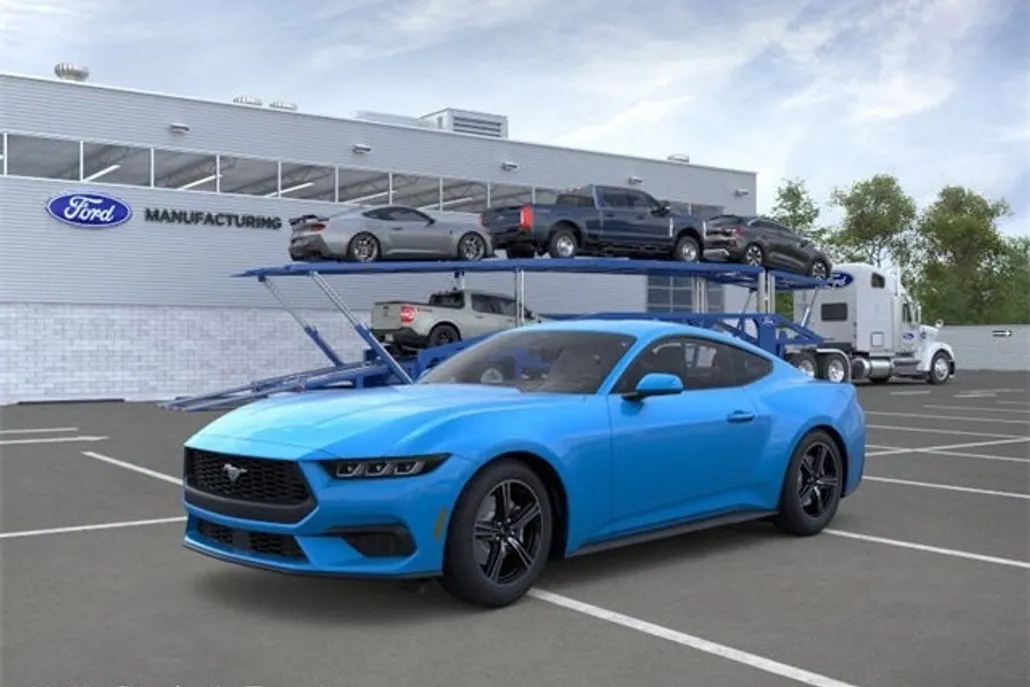 2025 Ford Mustang EcoBoost photo 1