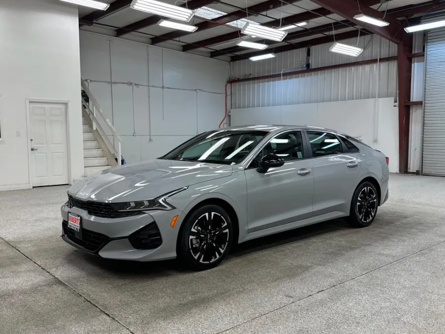 2024 Kia K5 GT-Line photo 1