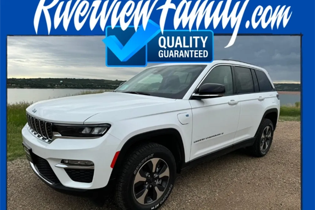 2022 Jeep Cherokee photo 1