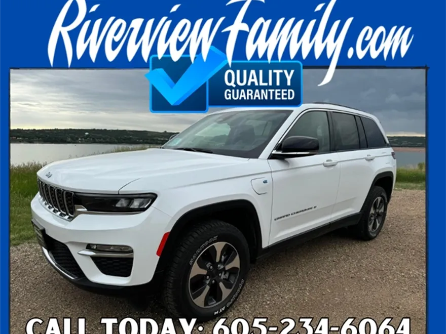 2022 Jeep Cherokee photo 1