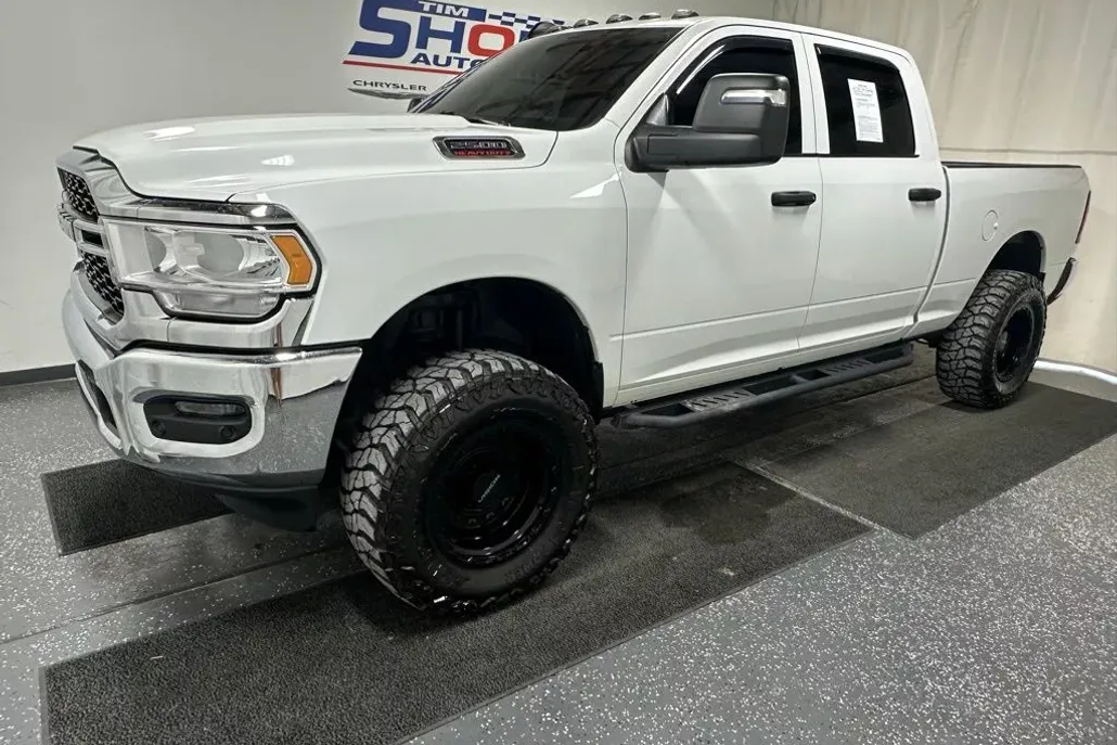 2024 Ram 2500 Tradesman photo 1