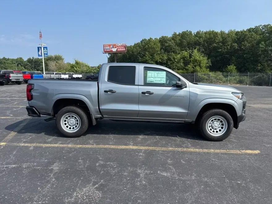 2026 Chevrolet Colorado Work Truck photo 1