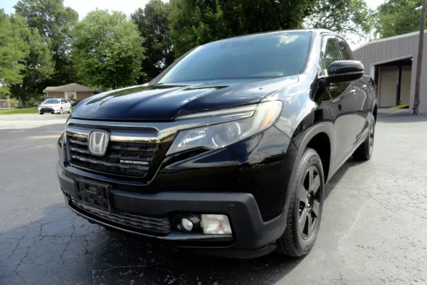 2018 Honda Ridgeline Black Edition photo 1