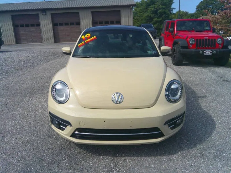 2019 Volkswagen Beetle Final Edition SEL photo 1
