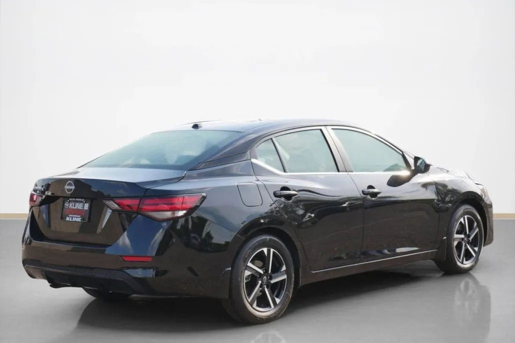 2025 Nissan Sentra SV photo 1