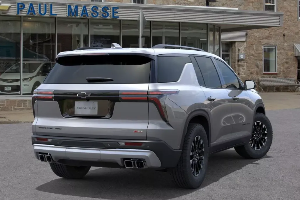 2026 Chevrolet Traverse Z71 photo 1