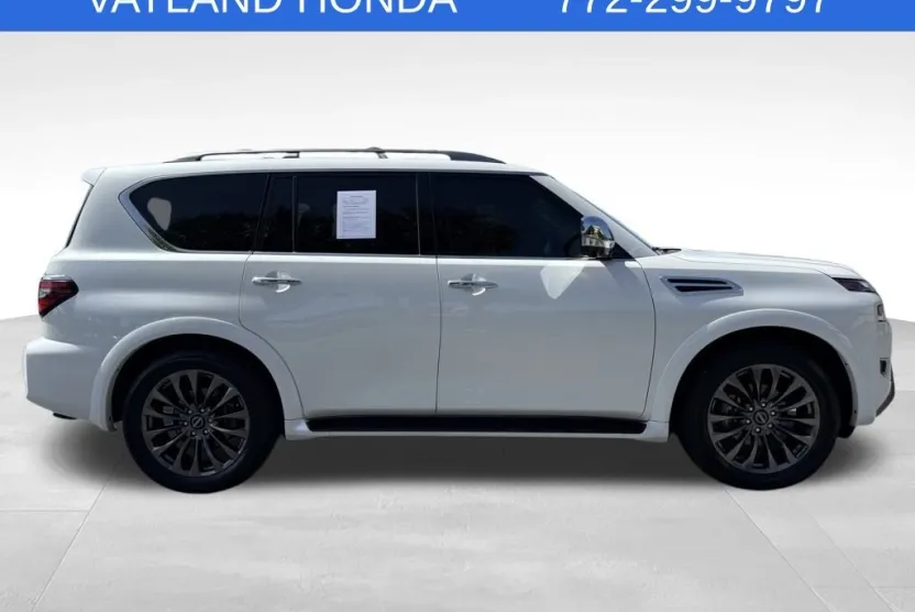 2023 Nissan Armada Platinum photo 1
