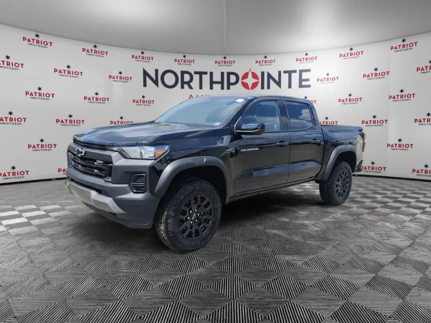 2026 Chevrolet Colorado Trail Boss photo 1