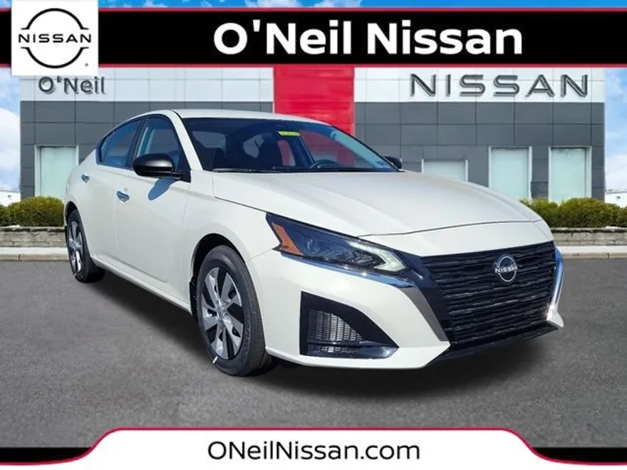 2025 Nissan Altima S photo 1