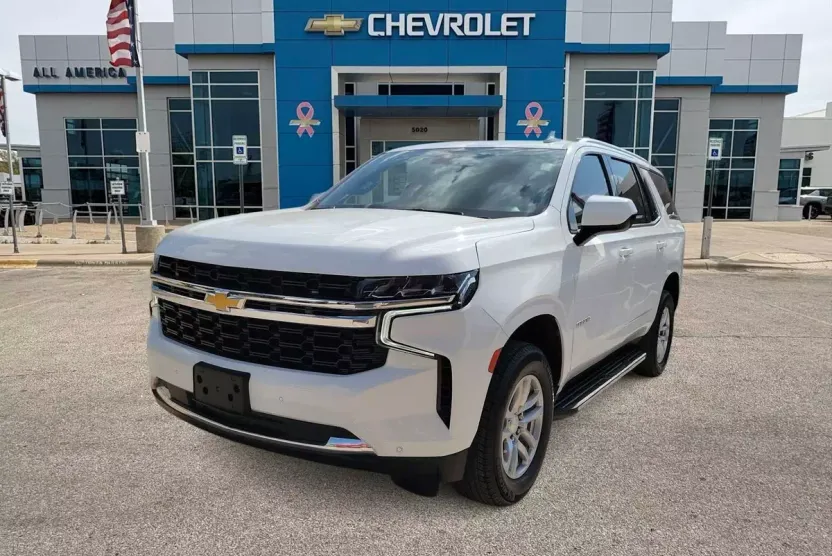 2023 Chevrolet Tahoe LS photo 1