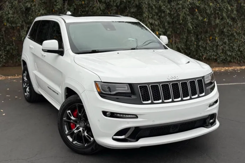 2015 Jeep Grand Cherokee SRT8 photo 1
