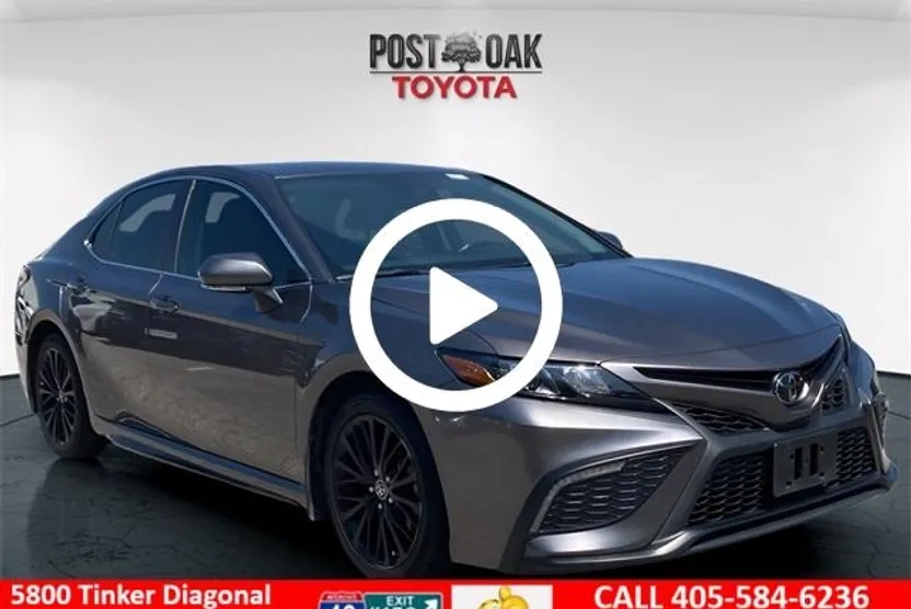 2024 Toyota Camry SE photo 1