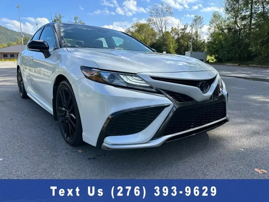 2023 Toyota Camry XSE photo 1
