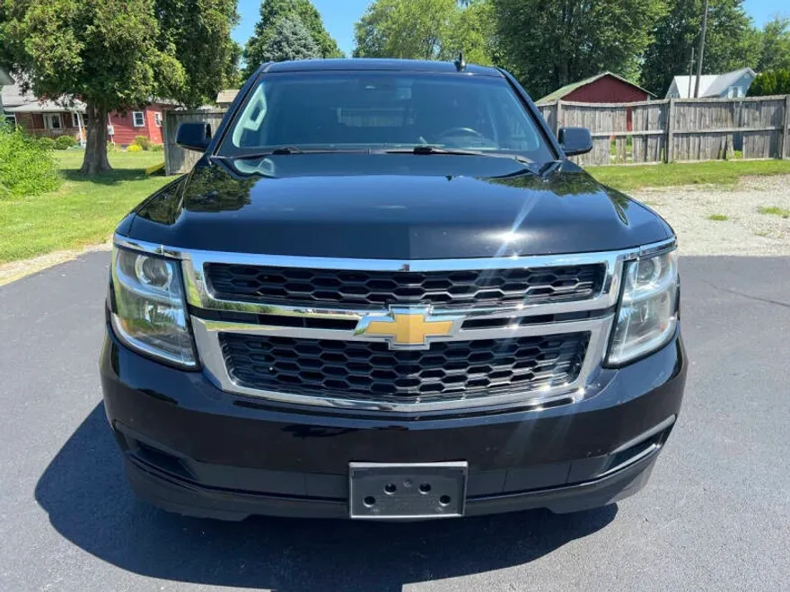 2020 Chevrolet Suburban LT photo 1