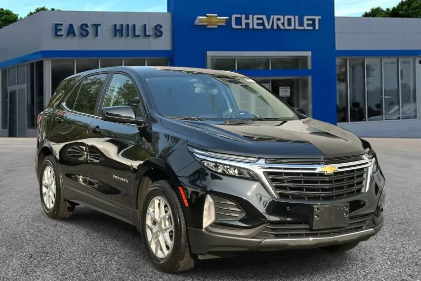 2023 Chevrolet Equinox LT photo 1