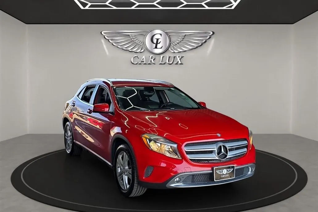 2015 Mercedes Benz GLA 250 4MATIC photo 1