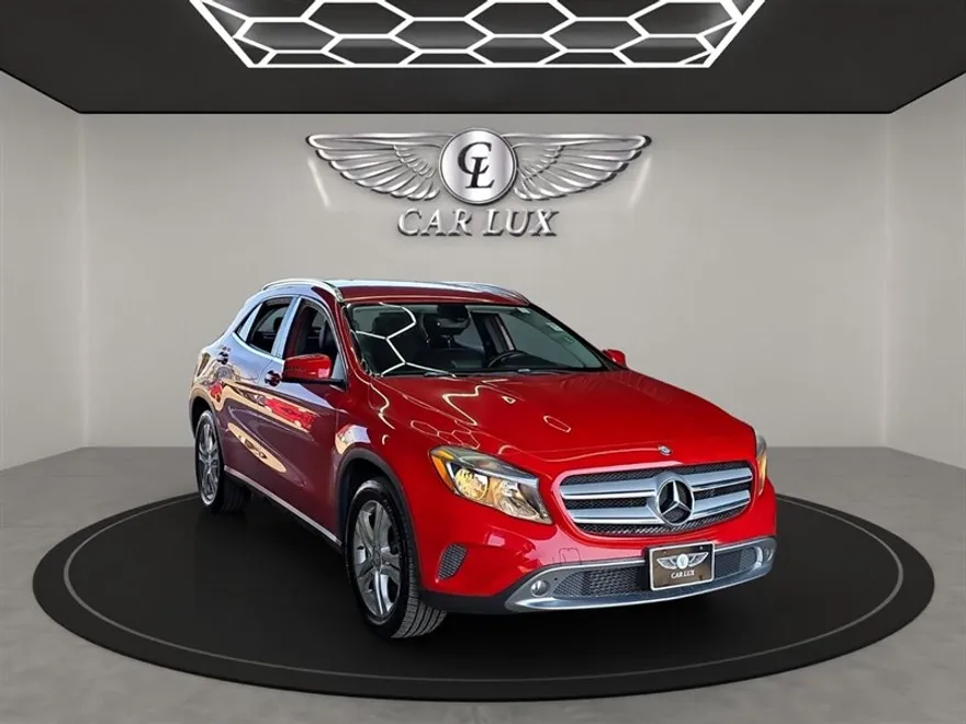 2015 Mercedes Benz GLA 250 4MATIC photo 1