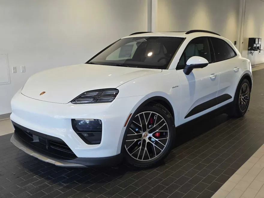 2025 Porsche Macan Electric photo 1
