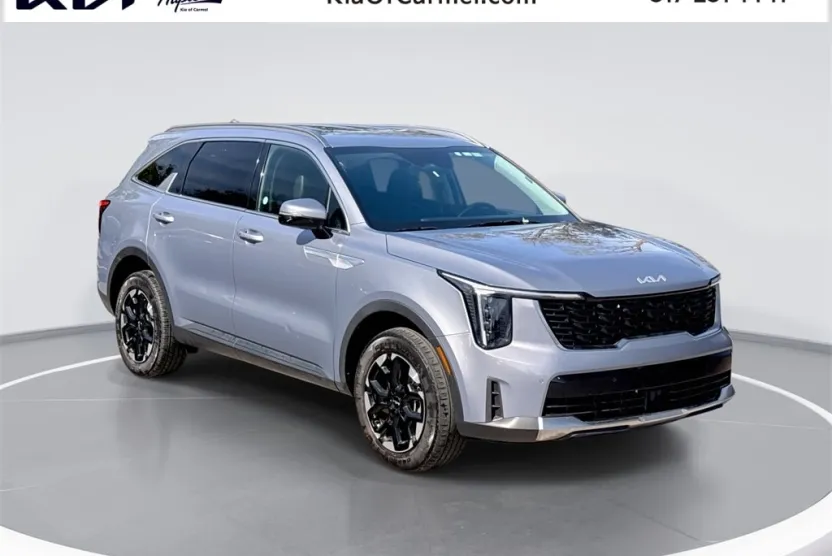 2024 Kia Sorento S photo 1