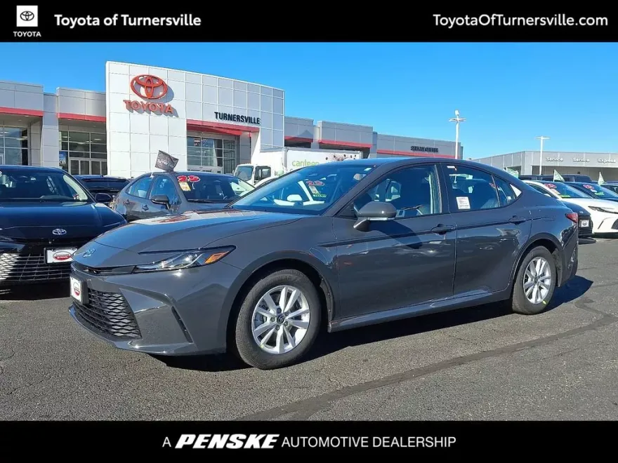 2026 Toyota Camry LE photo 1
