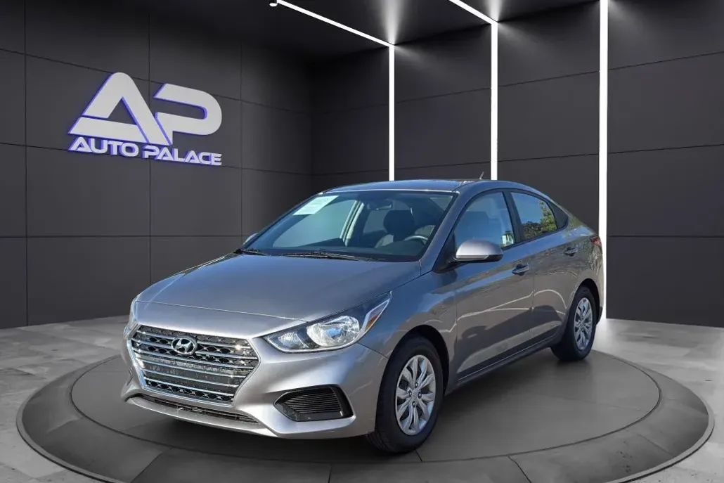 2021 Hyundai Accent SE photo 1
