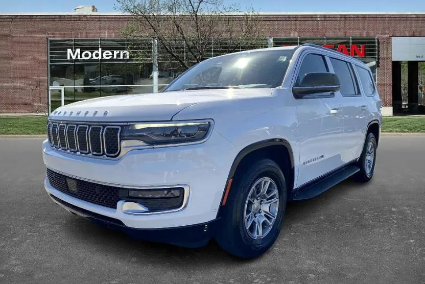 2023 Jeep Wagoneer Base photo 1