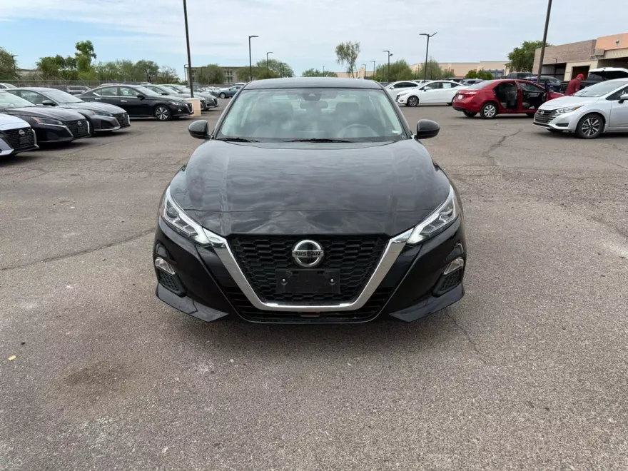 2022 Nissan Altima 2.5 SV photo 1