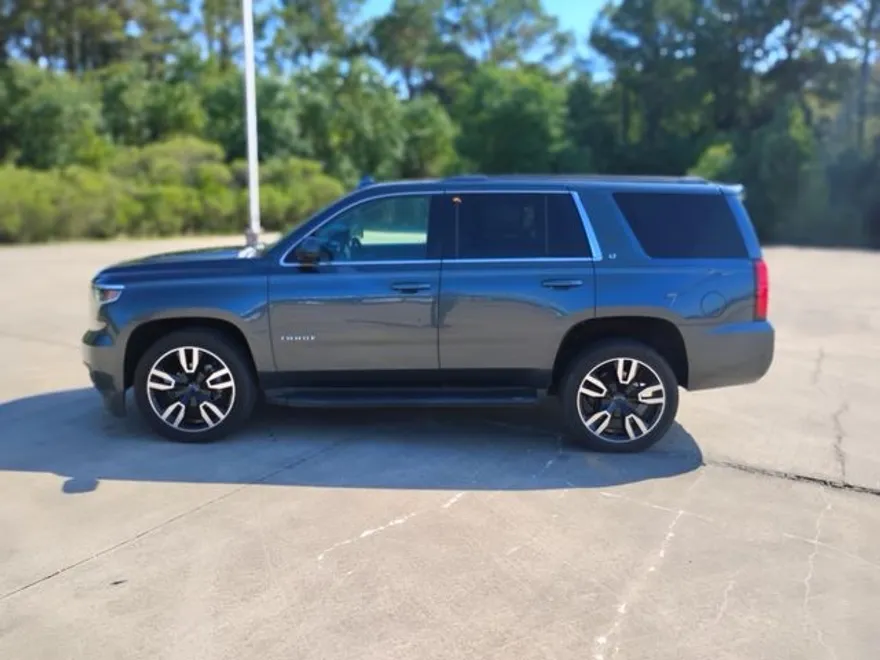 2019 Chevrolet Tahoe LT photo 1