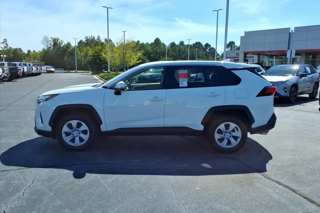 2025 Toyota RAV4 LE photo 1