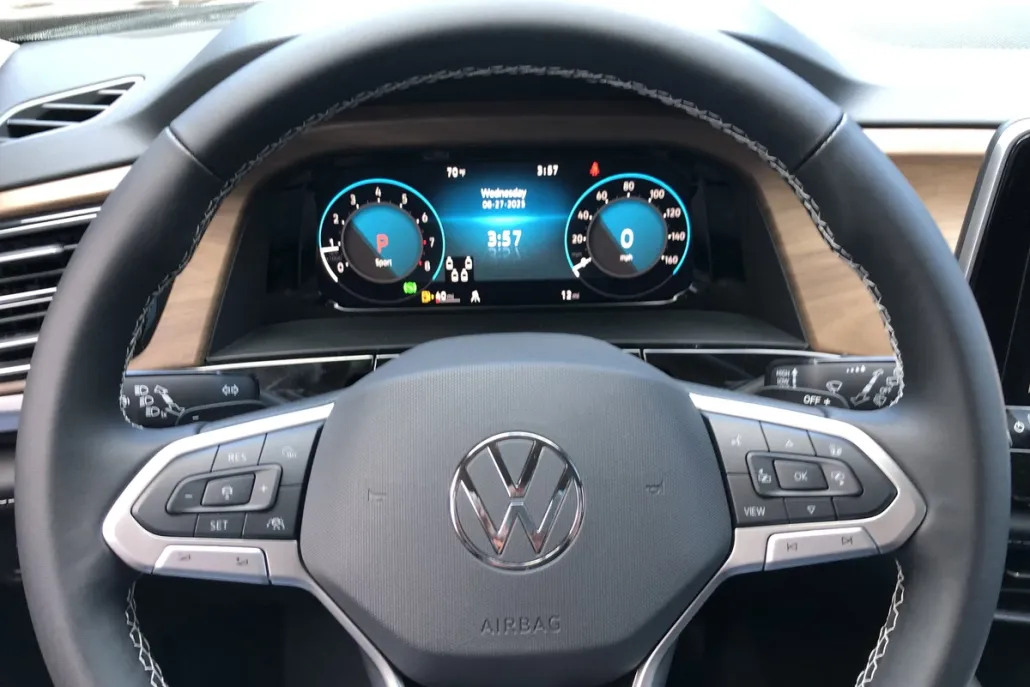 2026 Volkswagen Atlas SE Technology photo 1