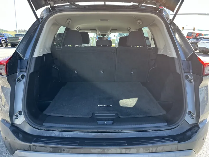 2023 Nissan Rogue AWD S photo 1