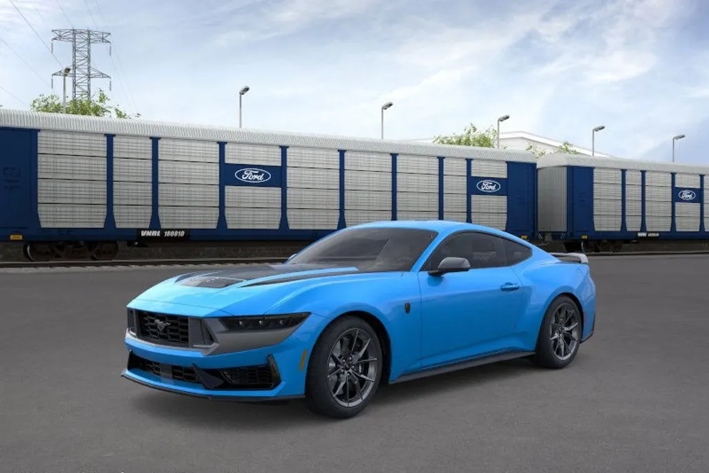 2025 Ford Mustang Dark Horse Deluxe photo 1