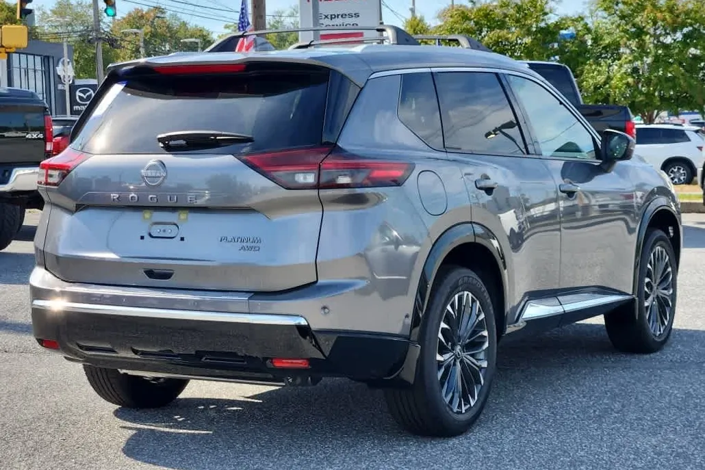 2026 Nissan Rogue Platinum AWD photo 1