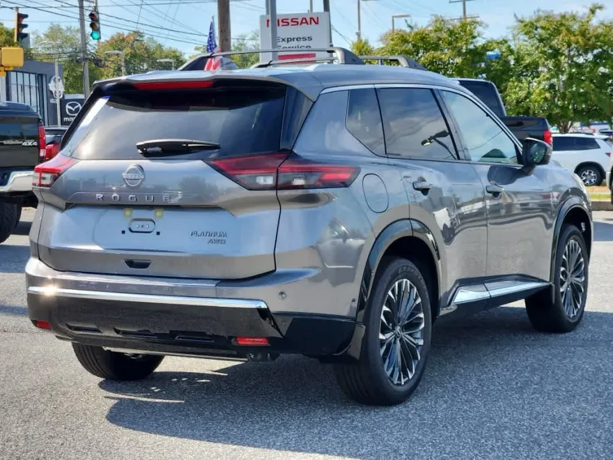 2026 Nissan Rogue Platinum AWD photo 1