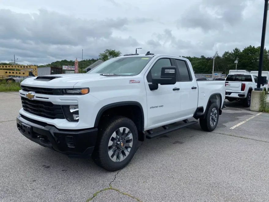 2025 Chevrolet Silverado 2500HD Custom photo 1