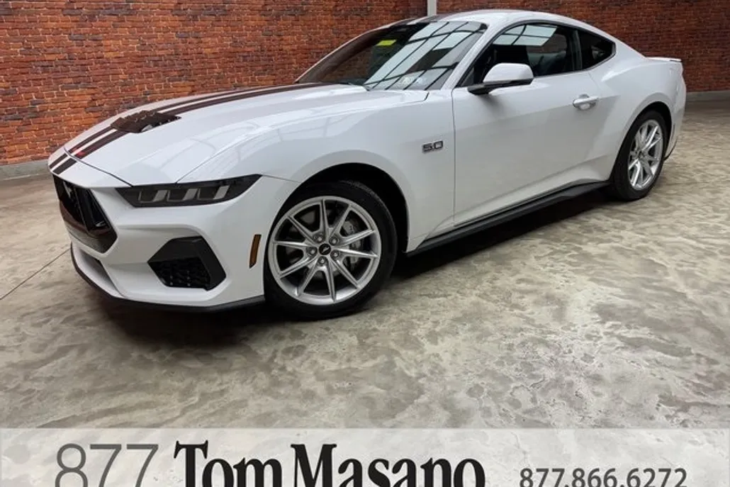 2025 Ford Mustang GT Premium photo 1