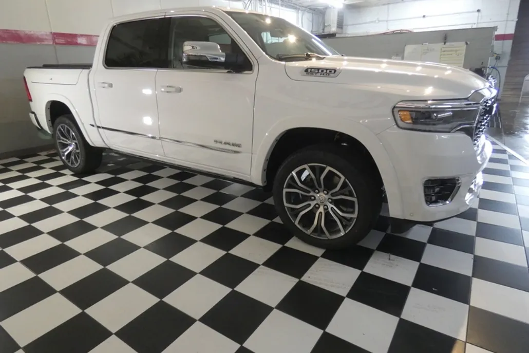2025 Ram 1500 photo 1